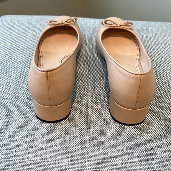 Authentic Prada women’s low heel shoes size 35.1/5. - Picture 2 of 9